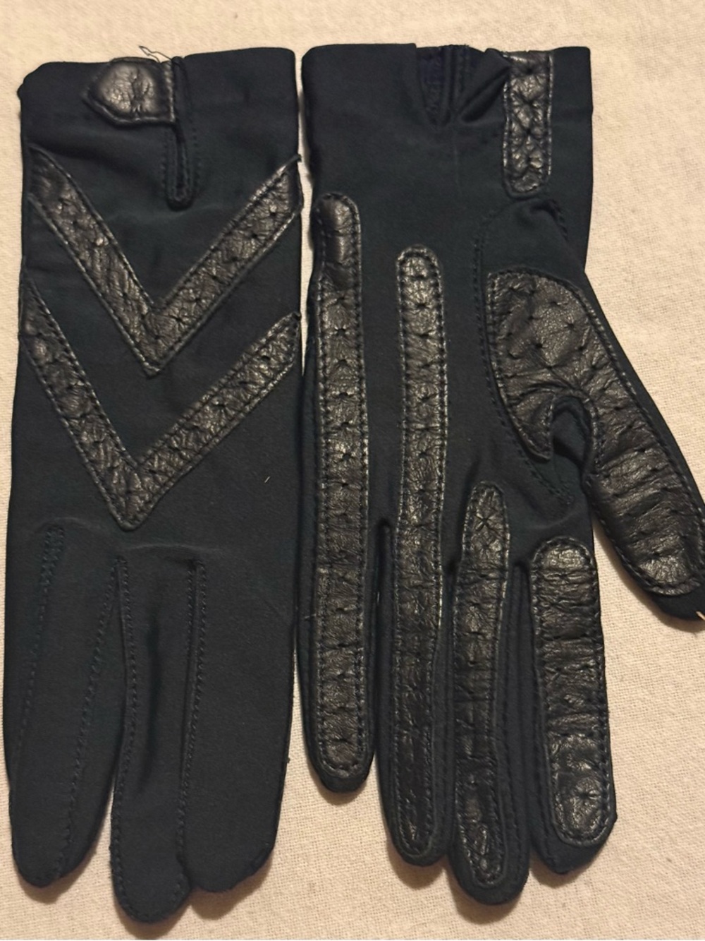 Assorted Vintage Leather Gloves Bundle - Picture 12 of 12